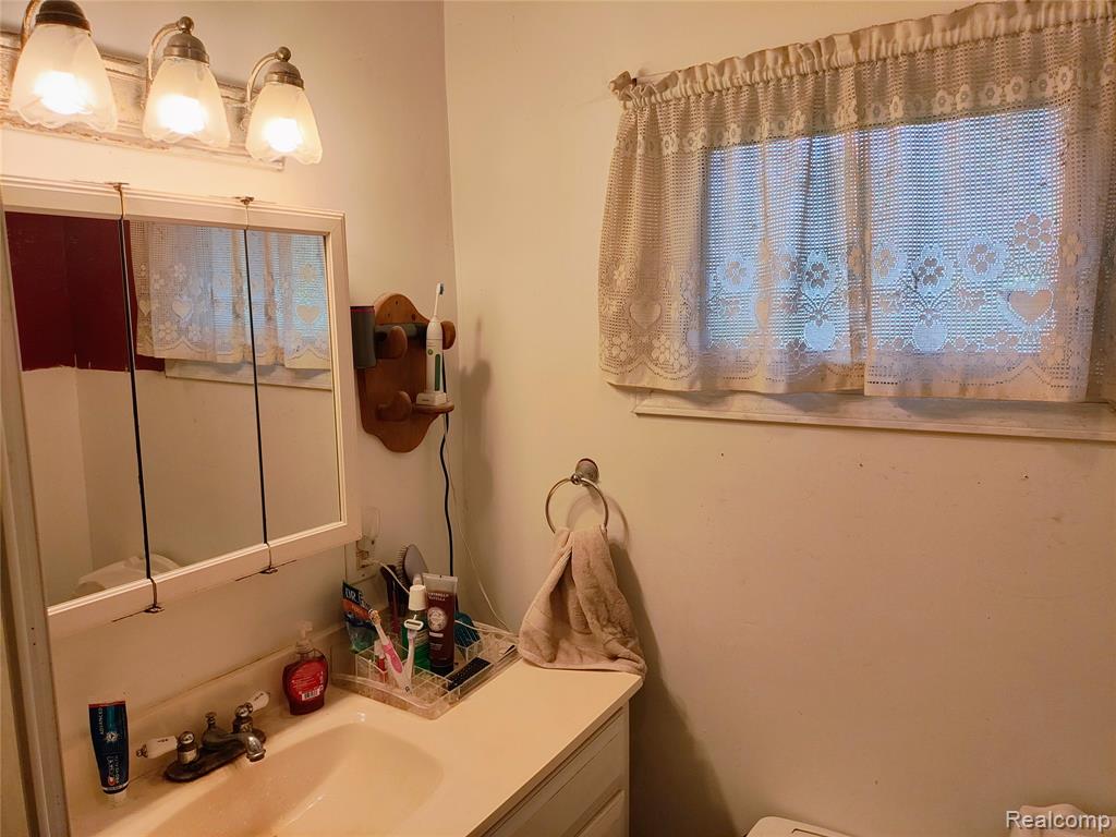 3310 East Pierson Road Flint, MI 48506 - Photo 10 of 14