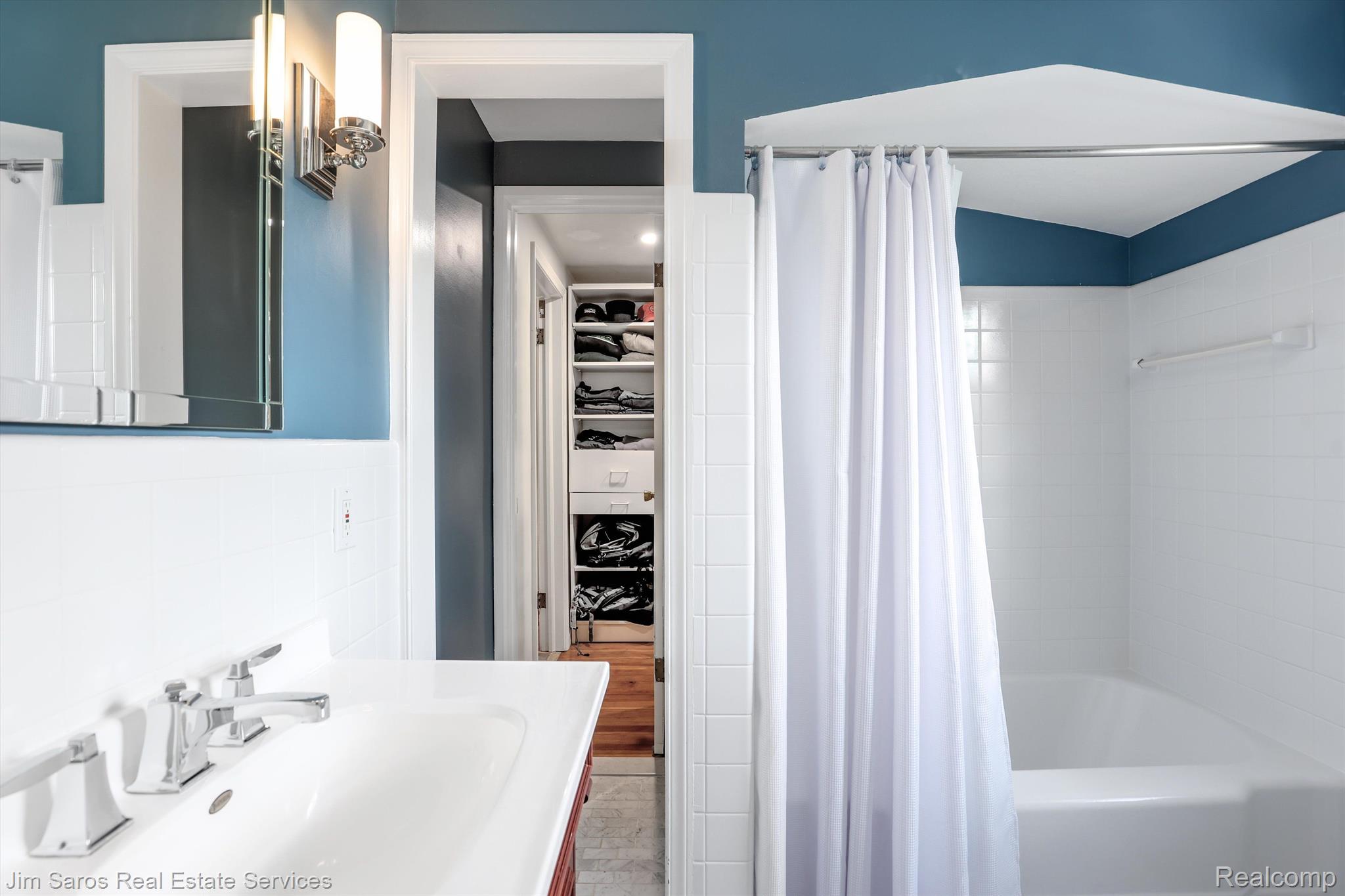 1304 Devonshire Road Grosse Pointe, MI 48230 - Photo 17 of 32 Gallery Image 17