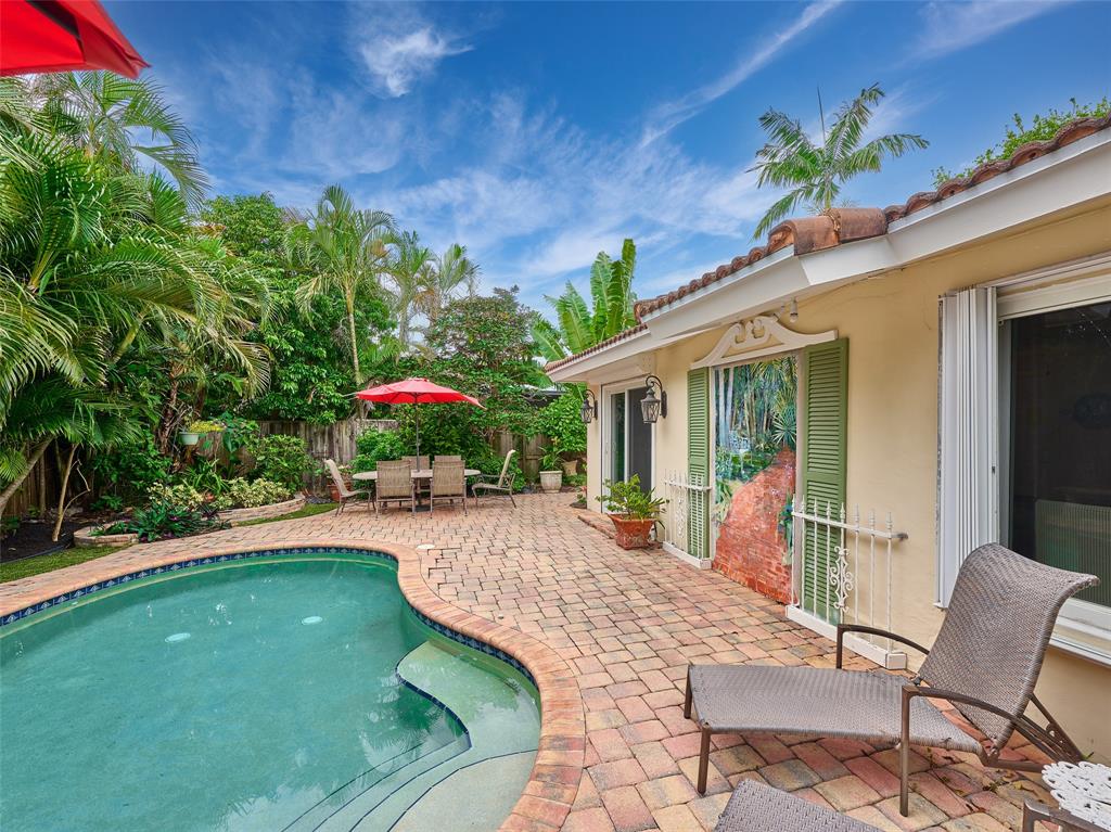 3220 Oleander Way Lauderdale-by-the-Sea, FL 33062 - Photo 31 of 50 a house view with a seating space