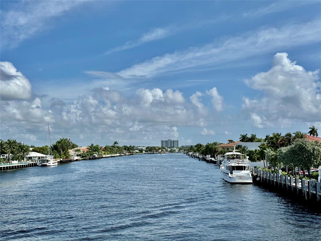 3220 Oleander Way Lauderdale-by-the-Sea, FL 33062 - Photo 42 of 50 a view of a terrace