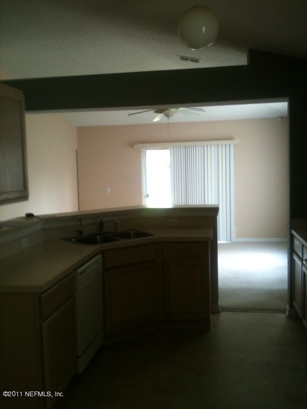 109 Reeding Ridge Drive West Jacksonville, FL 32225 - Photo 2 of 6 Kitchen