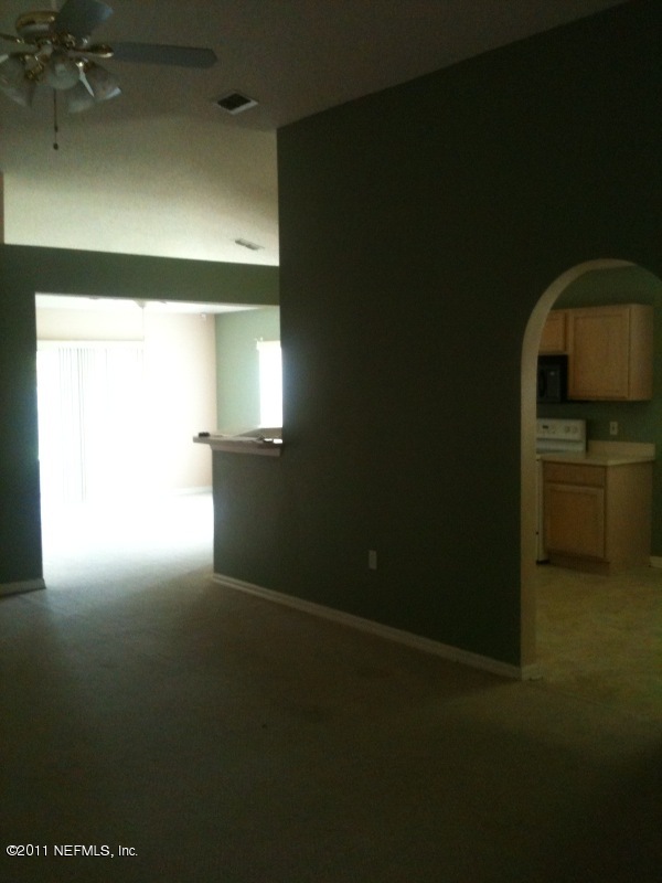 109 Reeding Ridge Drive West Jacksonville, FL 32225 - Photo 3 of 6 Living