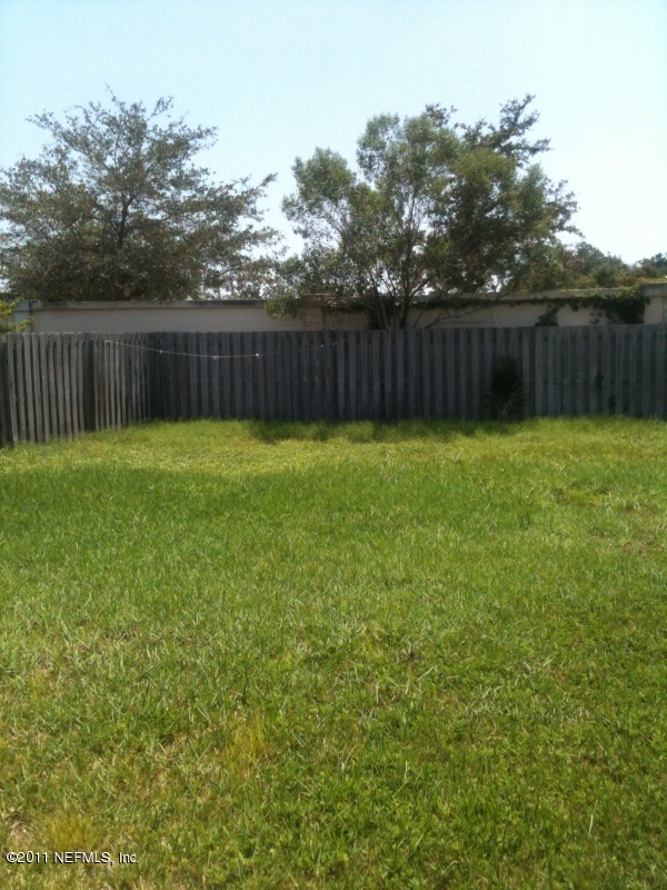 109 Reeding Ridge Drive West Jacksonville, FL 32225 - Photo 4 of 6 Backyard