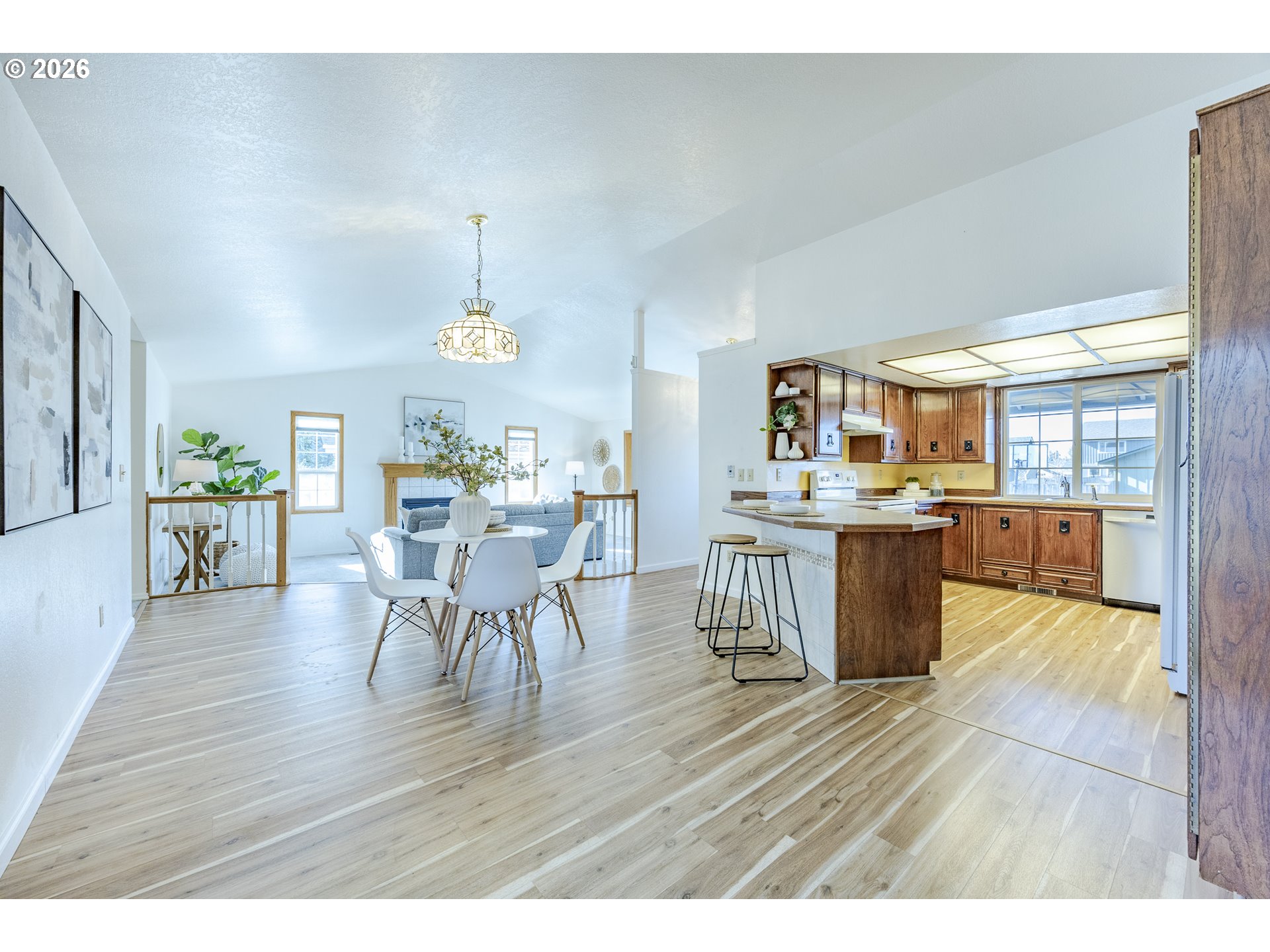 689 68th Place Springfield, OR 97478 - Photo 13 of 46