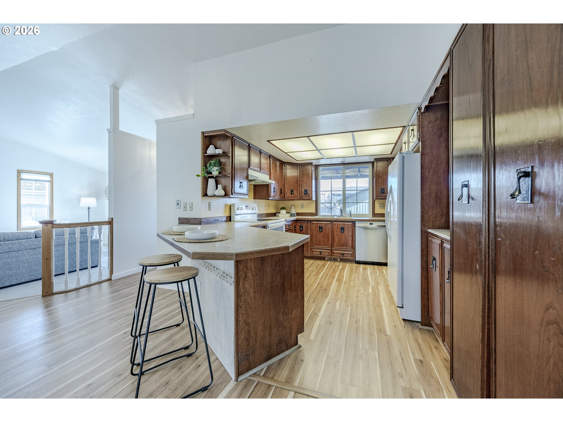 689 68th Place Springfield, OR 97478 - Photo 14 of 46