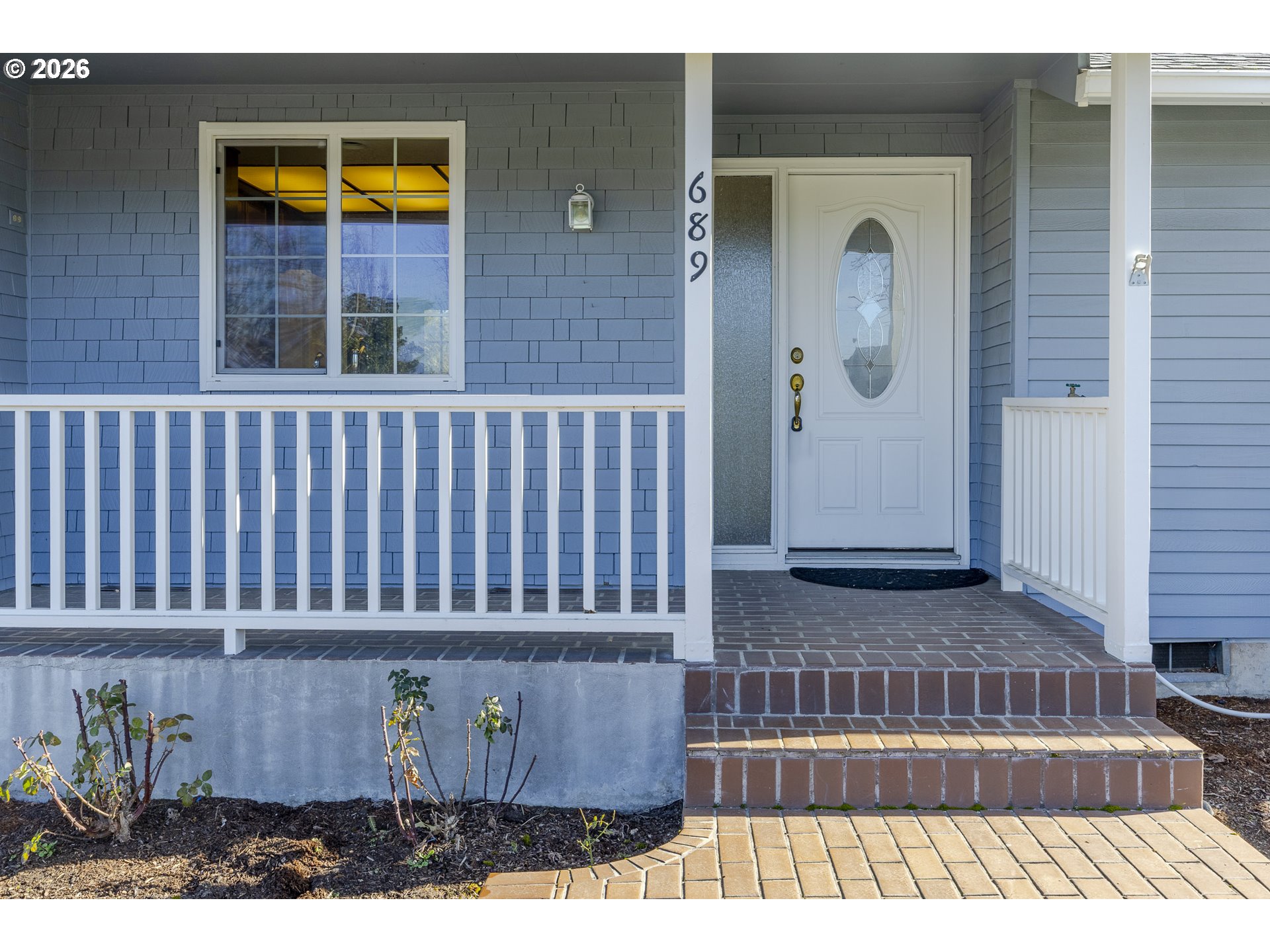 689 68th Place Springfield, OR 97478 - Photo 4 of 46