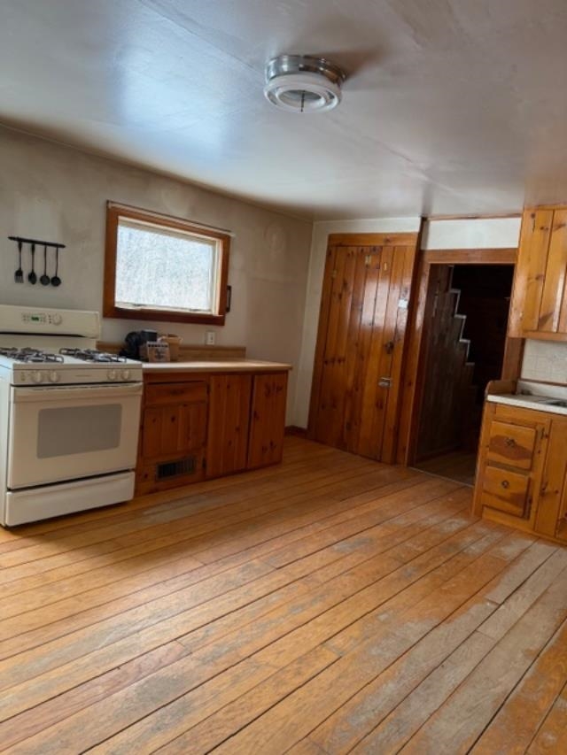 1302 Highway 109 Waterville, VT 05492 - Photo 4 of 13