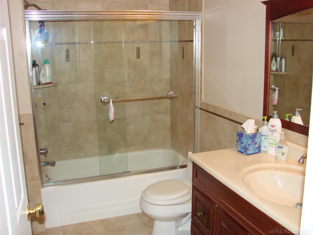 1255 Candlestick Lane Rochester Hills, MI 48306 - Photo 29 of 38