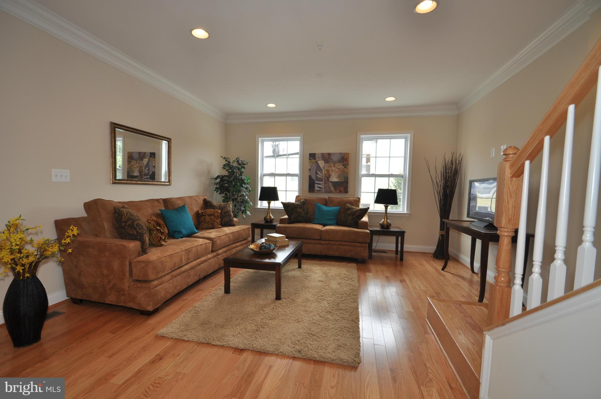 624 Cresswell Road Baltimore, MD 21225 - Photo 6 of 10 ALL PICS ARE OF STOCK FINISHES