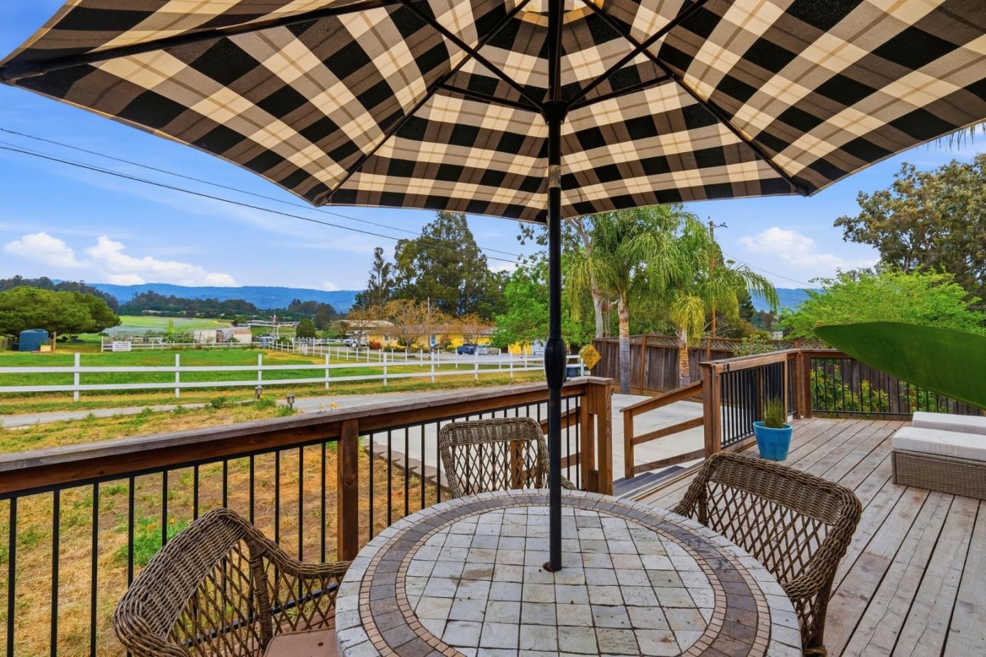 68 Mountain View Road Watsonville, CA 95076 - Photo 5 of 39