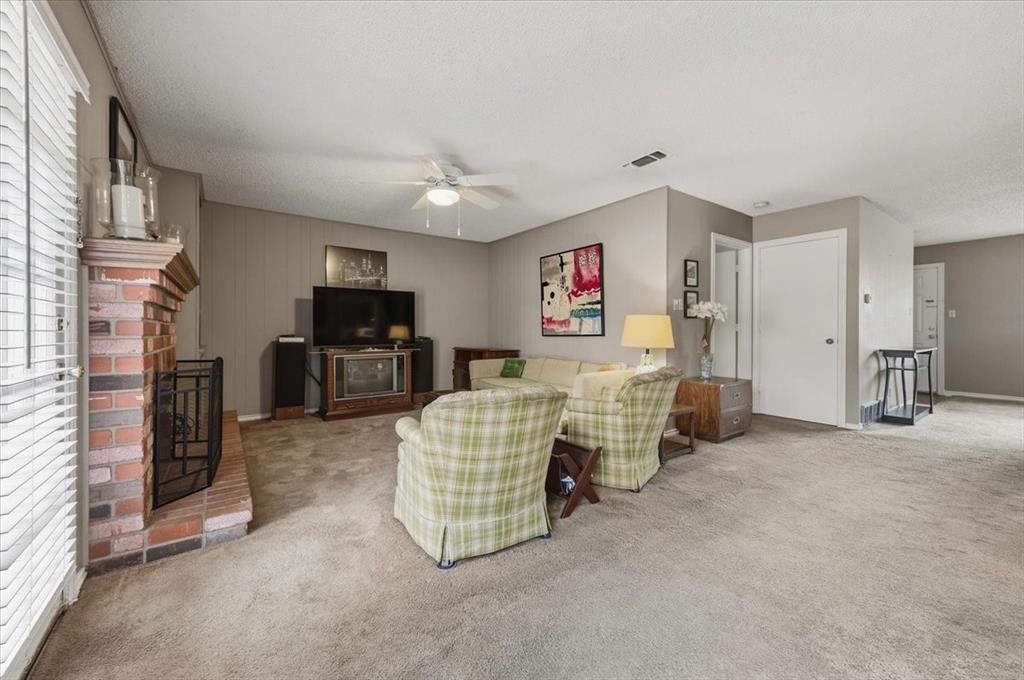 1061 Roaring Springs Road Fort Worth, TX 76114 - Photo 8 of 32 Gallery Image 8