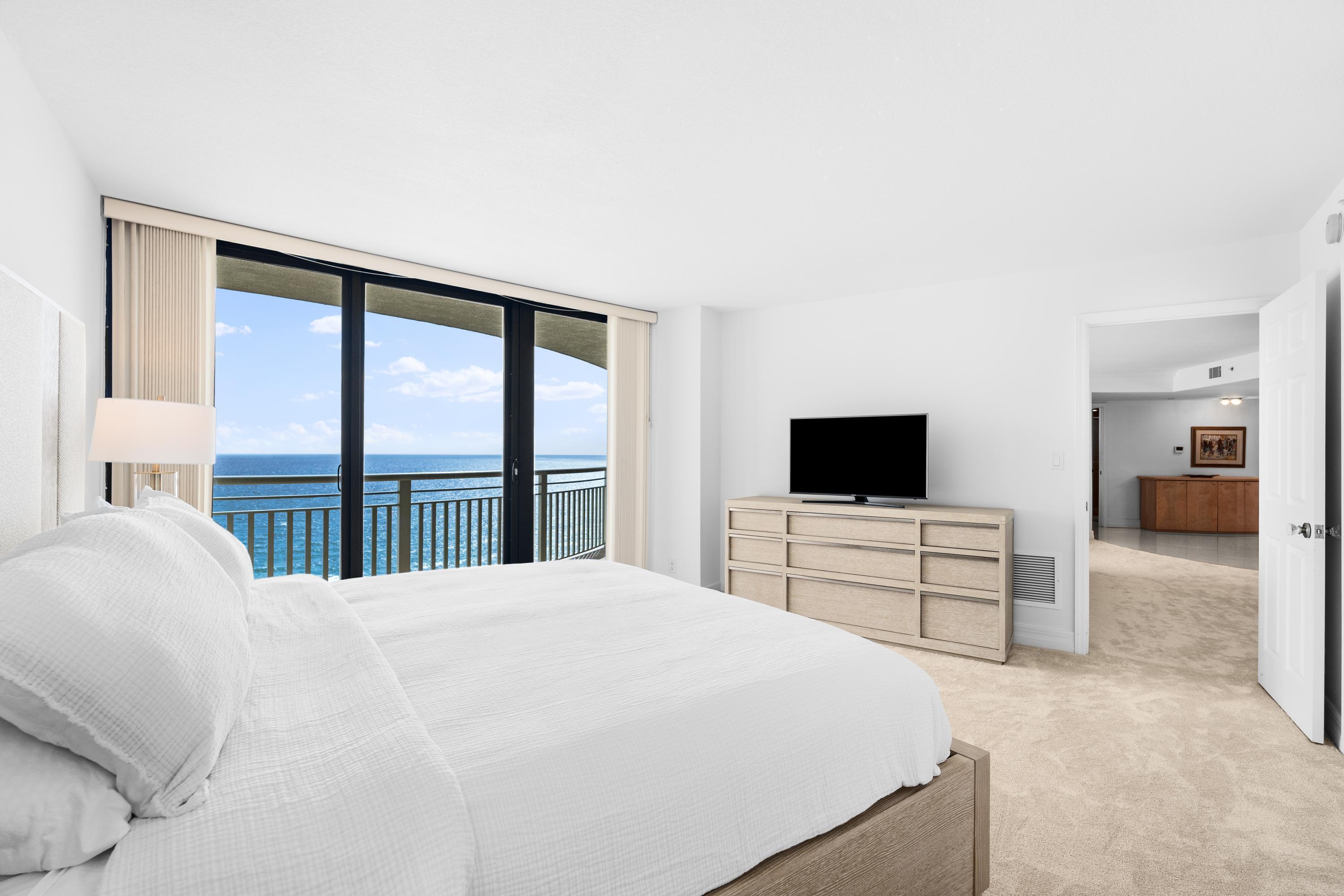 3000 North Ocean Drive, Unit 28E Riviera Beach, FL 33404 - Photo 5 of 16 --25