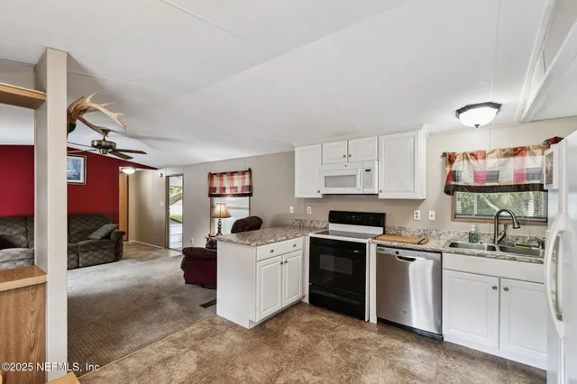 $695,500 | 135 Lake Como Drive, Pomona Park, FL 32181