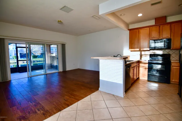 $268,000 | 5872 Pavilion Drive, Jacksonville, FL 32258