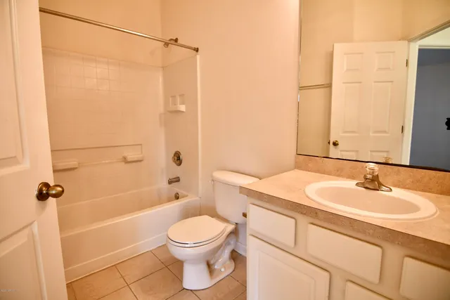 $268,000 | 5872 Pavilion Drive, Jacksonville, FL 32258