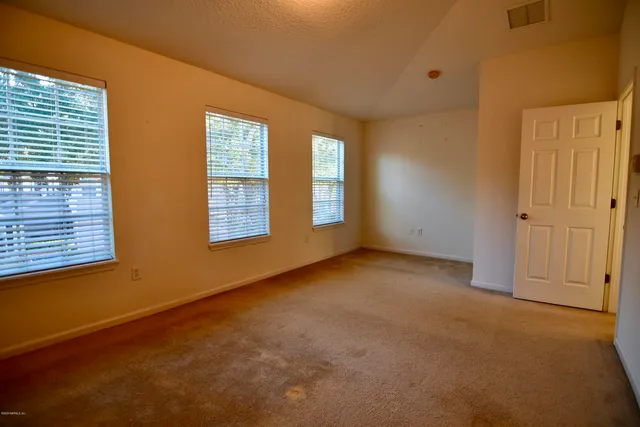 $268,000 | 5872 Pavilion Drive, Jacksonville, FL 32258