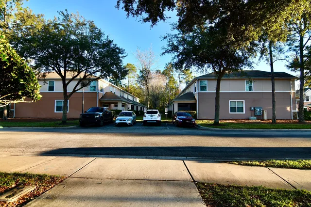$268,000 | 5872 Pavilion Drive, Jacksonville, FL 32258
