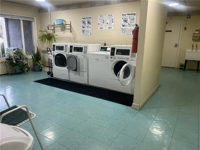 $3,100 | 400 Narragansett Parkway, Unit EI2, Warwick, RI 02888