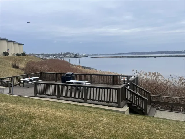 $3,100 | 400 Narragansett Parkway, Unit EI2, Warwick, RI 02888