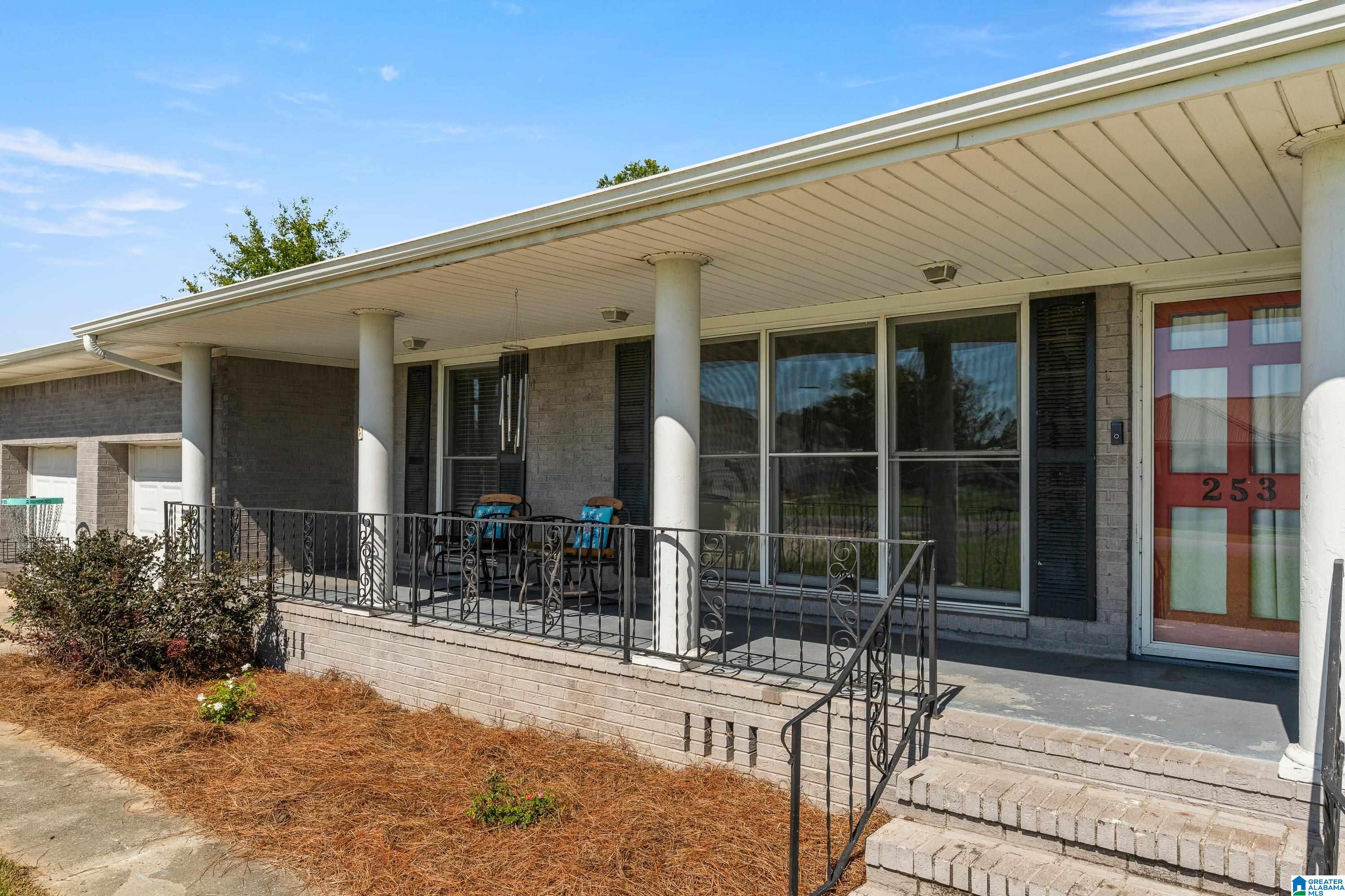 253 Masters Road Bessemer, AL 35023 - Photo 3 of 27