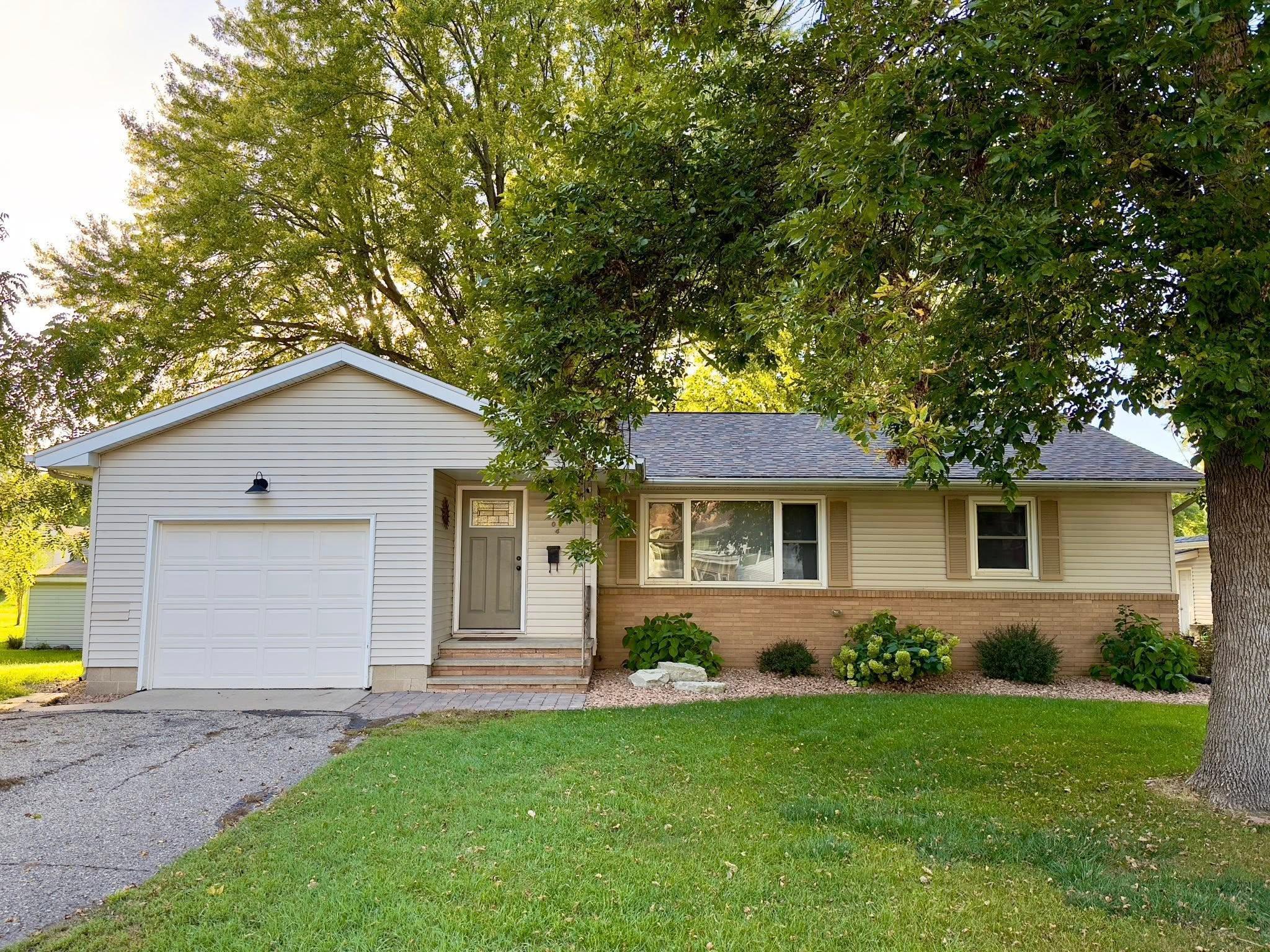 804 4th Street Southeast Waseca, MN 56093 - Photo 1 of 1
