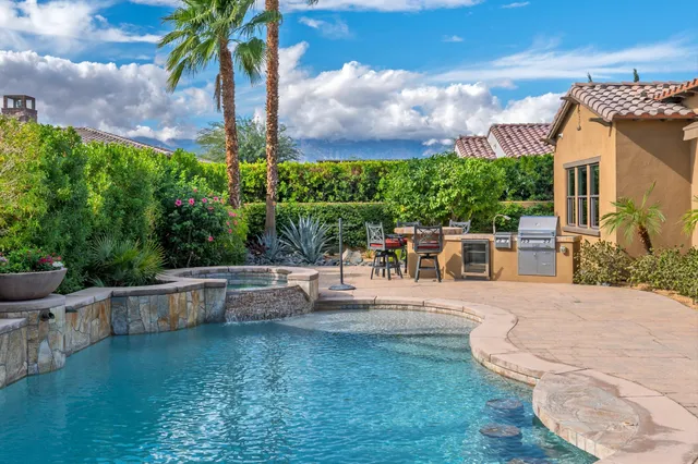 $1,795,000 | 20 Alicante Circle, Rancho Mirage, CA 92270