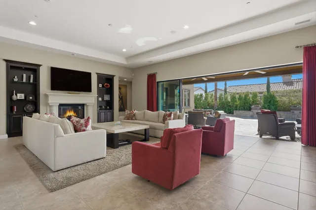 $1,795,000 | 20 Alicante Circle, Rancho Mirage, CA 92270