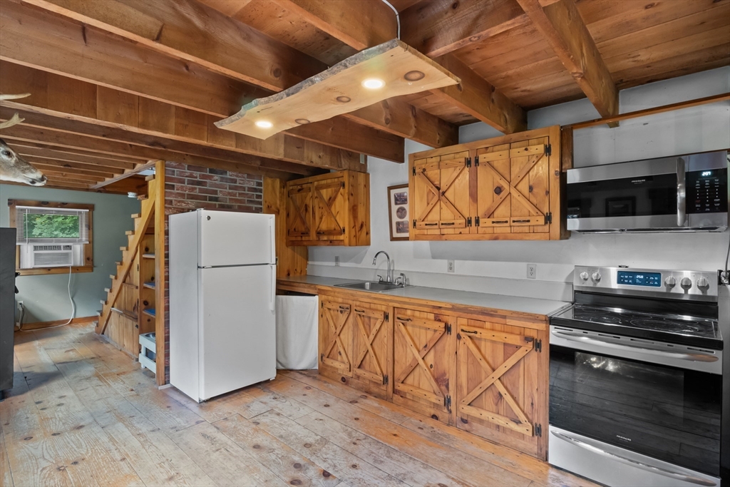 63 King Road North Brookfield, MA 01535 - Photo 6 of 30