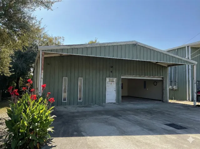 $239,900 | 3814 Putnam Drive, Bacliff, TX 77518