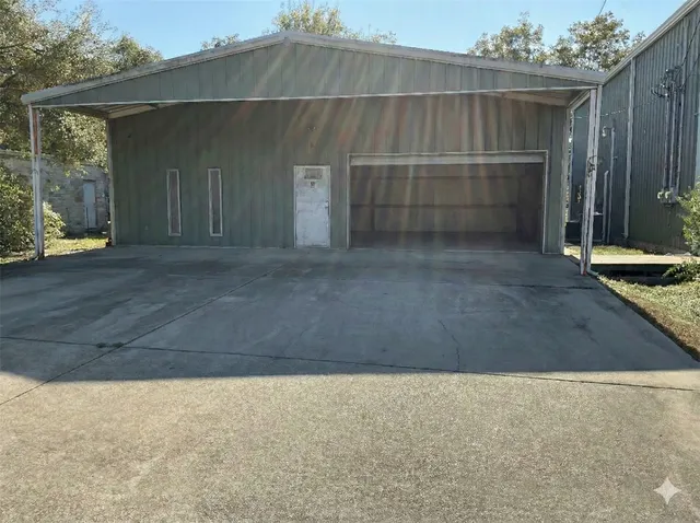 $239,900 | 3814 Putnam Drive, Bacliff, TX 77518