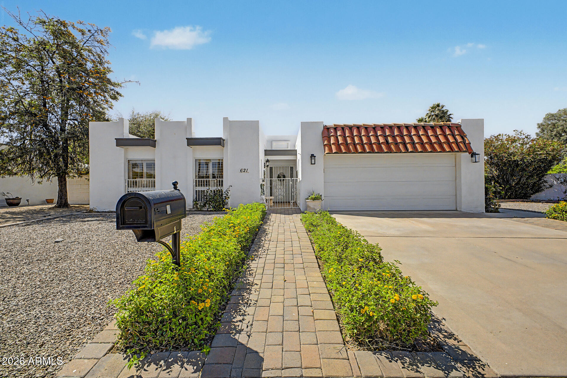 621 East Calavar Road Phoenix, AZ 85022 - Photo 1 of 41