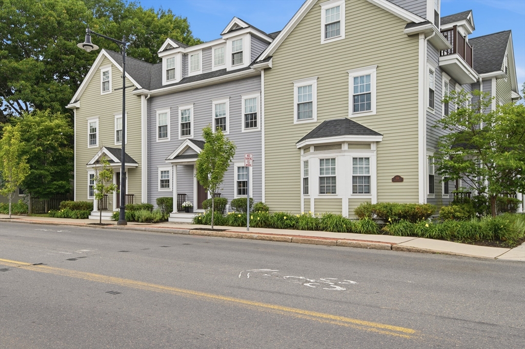 106 Bridge Street, Unit 2 Salem, MA 01970 - Photo 1 of 40