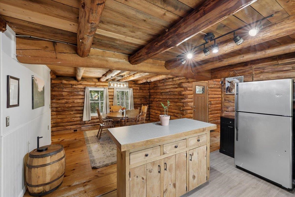 366 Clark Hill Road New Boston, NH 03070 - Photo 11 of 57 Gallery Image 11