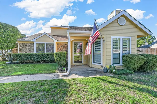 $589,900 | 1810 Teton Drive, Grapevine, TX 76051