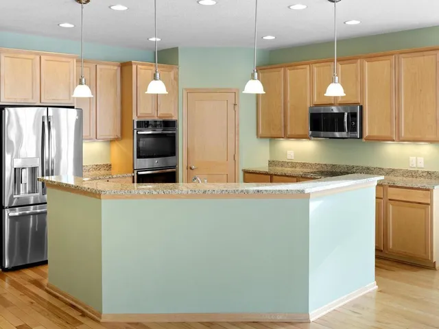 $645,000 | 7425 Peony Lane North, Maple Grove, MN 55311