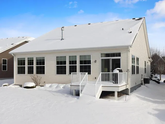 $645,000 | 7425 Peony Lane North, Maple Grove, MN 55311