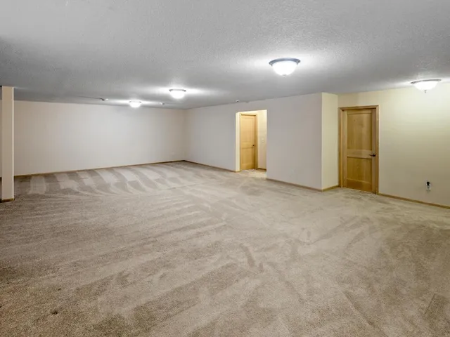 $645,000 | 7425 Peony Lane North, Maple Grove, MN 55311