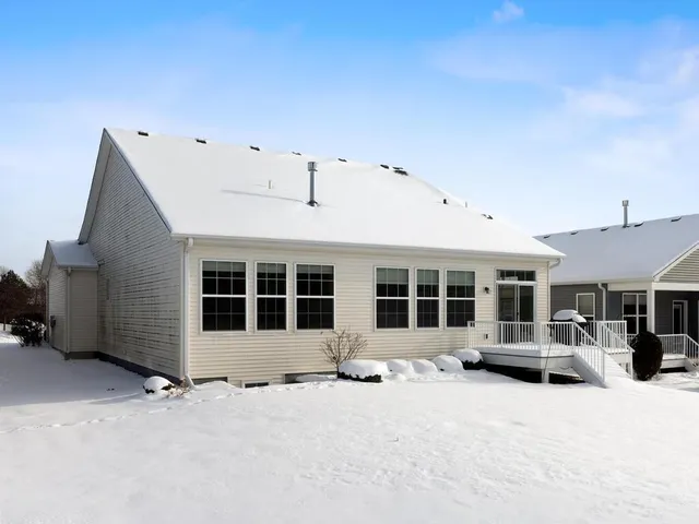$645,000 | 7425 Peony Lane North, Maple Grove, MN 55311