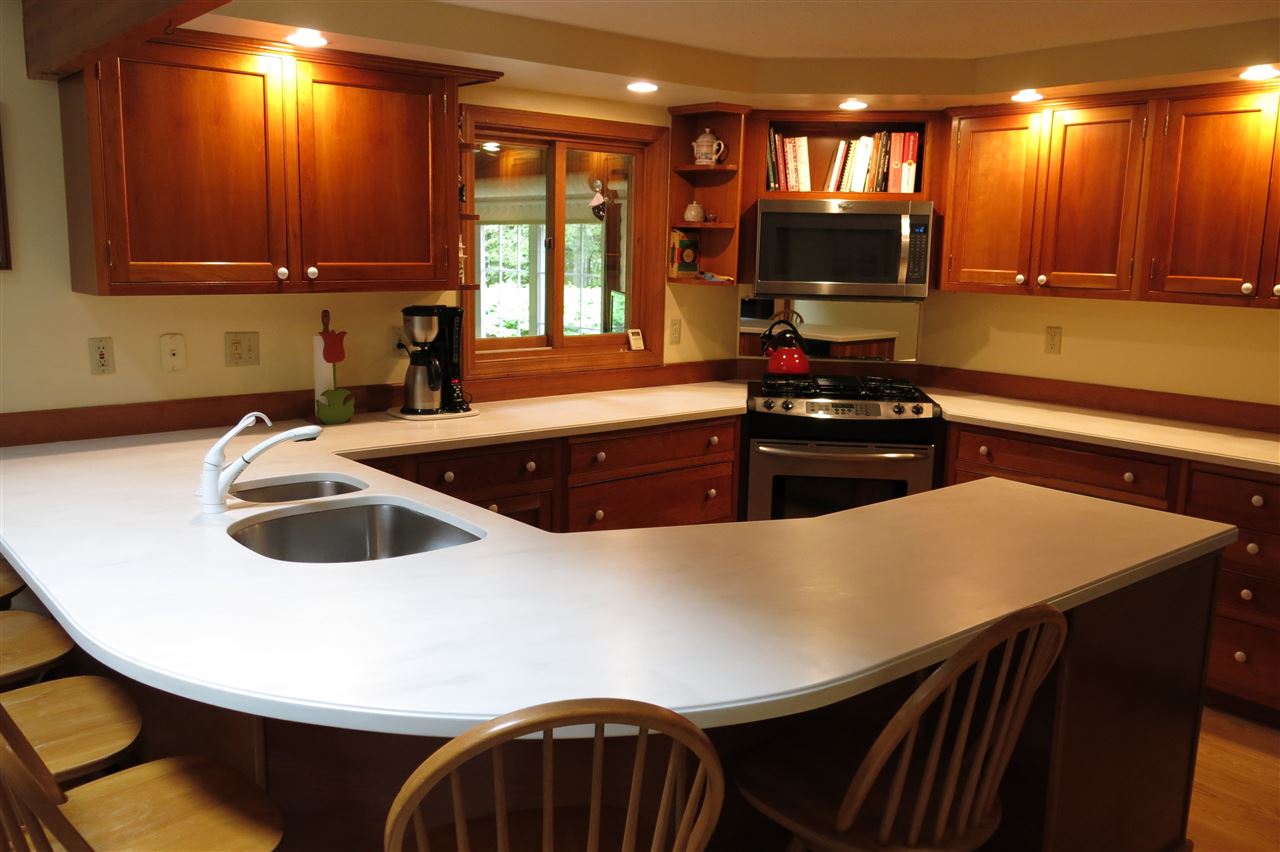 4 Baldwin Street Windham, NH 03087 - Photo 4 of 40