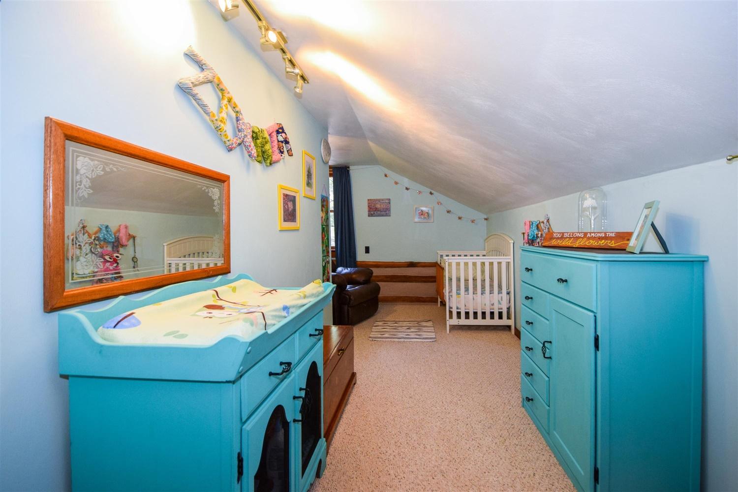 3772 North Fork Road Elliston, VA 24087 - Photo 14 of 42 a very nice looking room with a large bed