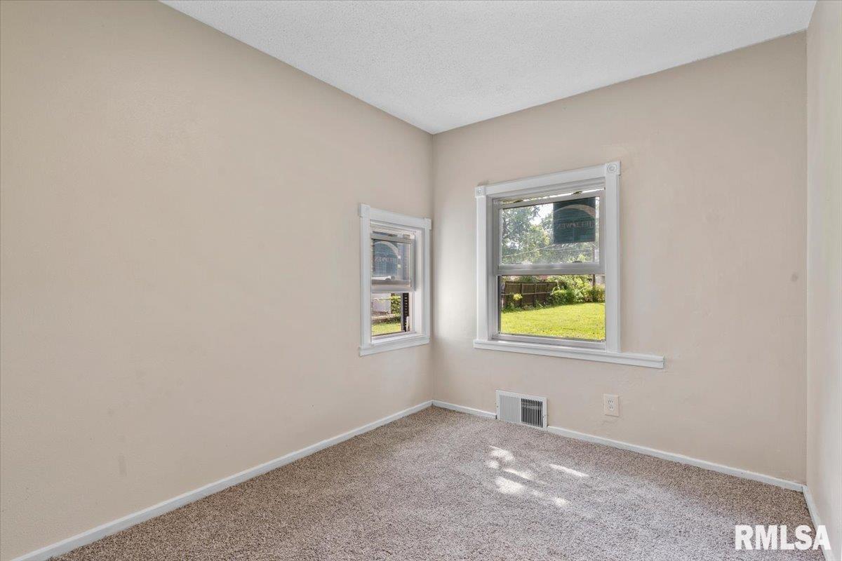 201 South Walnut Street Springfield, IL 62704 - Photo 23 of 35