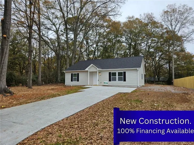 a view of house and outdoor space