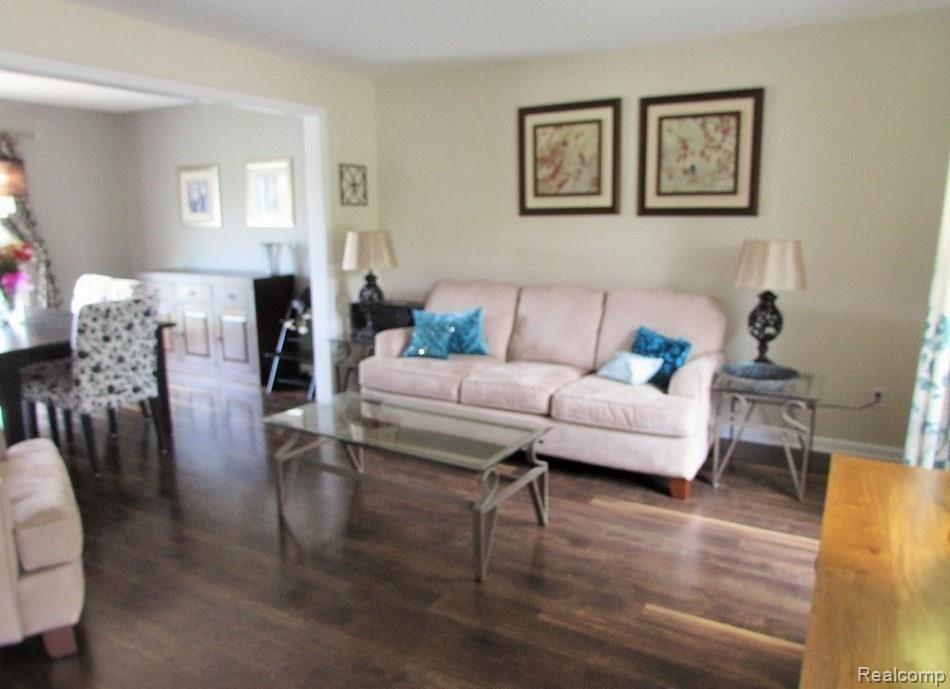 1480 Walnut Ridge Circle Canton, MI 48187 - Photo 8 of 32 14 living room.JPG