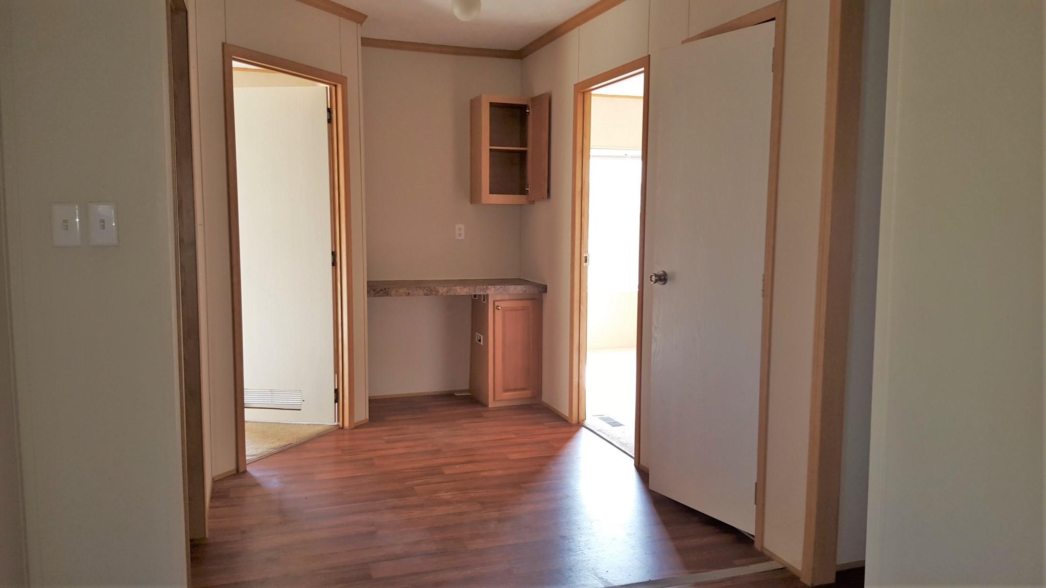 6117 Perry Road, Unit A Knoxville, TN 37914 - Photo 8 of 14 Hall way