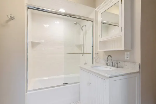 $945,000 | 1297 Edgewood Road, Lake Forest, IL 60045