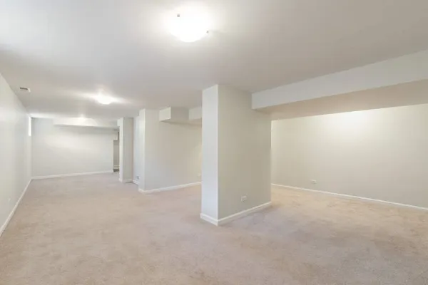 $945,000 | 1297 Edgewood Road, Lake Forest, IL 60045