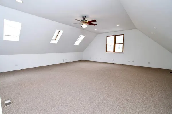 $945,000 | 1297 Edgewood Road, Lake Forest, IL 60045