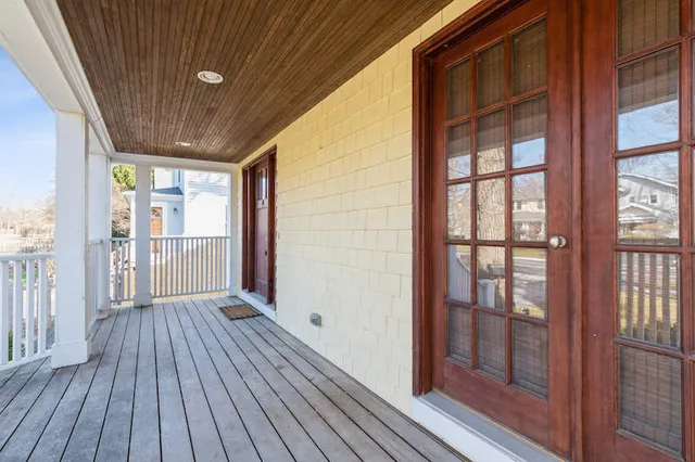 $945,000 | 1297 Edgewood Road, Lake Forest, IL 60045