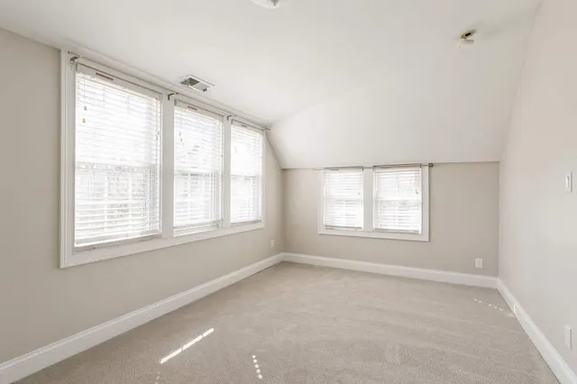 $945,000 | 1297 Edgewood Road, Lake Forest, IL 60045