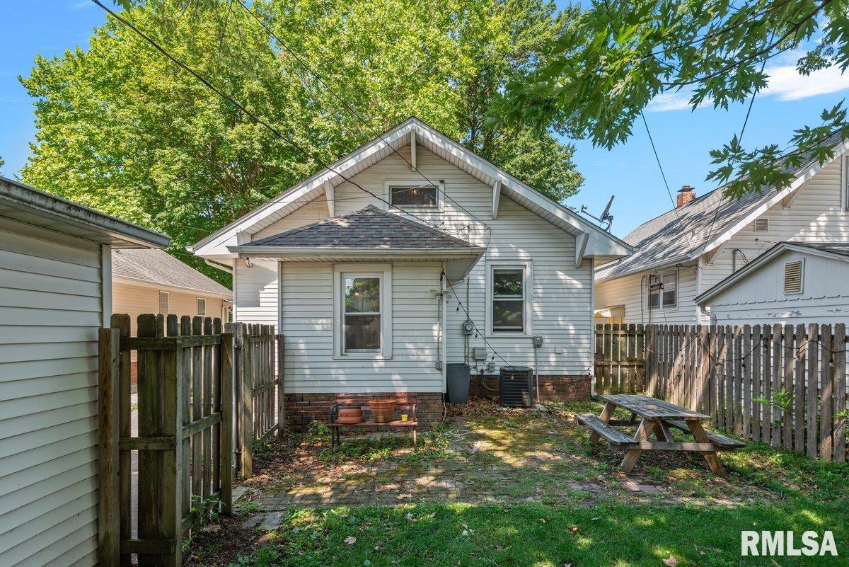 804 South Columbia Avenue Springfield, IL 62704 - Photo 15 of 17